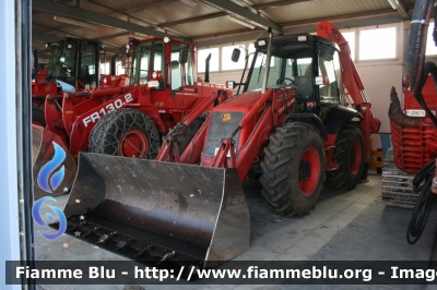 JCB 4CX
Vigili del Fuoco
Comando Provinciale di Roma
G.O.S. (Gruppo Operativo Speciale) Lazio
VF 21659
Parole chiave: JCB 4CX VF21659