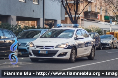 Opel Astra V serie
Polizia Municipale - Stadtpolizei
Bolzano - Bozen
Parole chiave: Opel Astra_Vserie