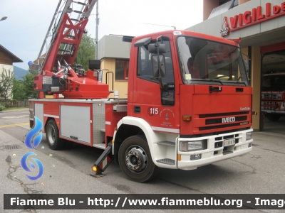 Iveco EuroCargo 120E23 I serie
Vigili del Fuoco
Unione Distrettuale di Fondo (TN)
AutoScala allestimento Iveco-Magirus
VF B18 TN
Parole chiave: Iveco EuroCargo_120E23_Iserie VFB18TN