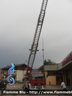 Iveco EuroCargo 120E23 I serie
Vigili del Fuoco
Unione Distrettuale di Fondo (TN)
AutoScala allestimento Iveco-Magirus
VF B18 TN
Parole chiave: Iveco EuroCargo_120E23_Iserie VFB18TN