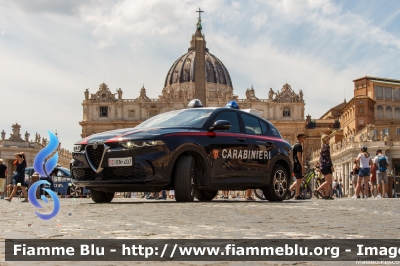 Alfa Romeo Tonale
Carabinieri
Nucleo Operativo Radiomobile
Allestimento FCA
CC EN 407

si ringrazia l'Arma dei Carabinieri
per la disponibilità
Parole chiave: Alfa_Romeo Tonale CCEN407