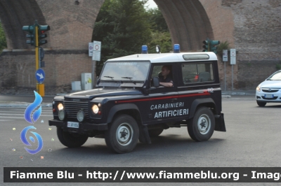 Land Rover Defender 90
Carabinieri
Nucleo Artificeri Antisabotaggio 
CC AF 054
Parole chiave: land_rover defender_90 ccaf054