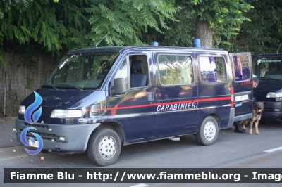 Fiat Ducato II serie
Carabinieri
Nucleo Cinofili
CC AP 801
Parole chiave: fiat ducato_IIserie ccap801 festa_della_repubblica_2011