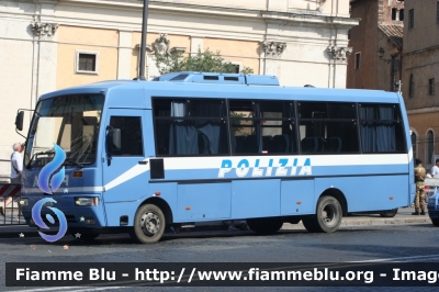 Iveco Cacciamali 100E18
Polizia di Stato
Reparto Mobile
POLIZIA E0074
Parole chiave: Iveco Cacciamali 100E18 POLIZIAE0074 Festa_della_Repubblica_2011