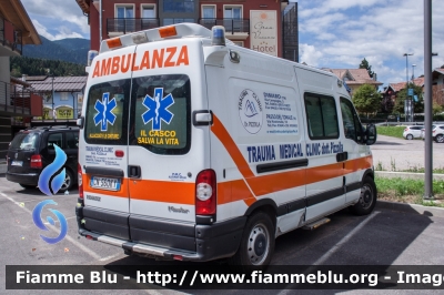 Renault Master III serie
Trauma Medical Clinic Dott. Pizzolla
Dimaro (TN)
P.M.C. allestimenti speciali
Parole chiave: Renault Master_IIIserie