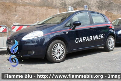 Fiat Grande Punto
Carabinieri
CC CN 382
Parole chiave: fiat grande_punto cccn382 festa_della_repubblica_2011