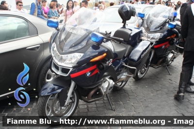 Bmw R1200RT III serie
Carabinieri
Polizia Militare presso l'Esercito
EI A 2372
Parole chiave: Bmw R1200RT_IIIserie EIA2372 Festa_della_Repubblica_2011