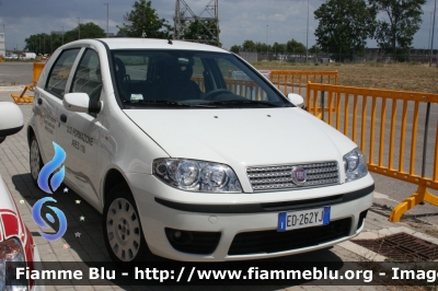 Fiat Punto III serie
ARES 118 - Regione Lazio
Azienda Regionale Emergenza Sanitaria
U.O. Formazione
Parole chiave: Fiat Punto_IIIserie