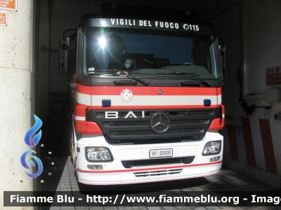 Mercedes-Benz Actros 1841 II serie
Vigili del Fuoco
Comando Provinciale di Roma
Distaccamento Cittadino Di Ostia
AutoPompaSerbatoio allestimento Bai
VF 23331
Parole chiave: Mercedes-Benz Actros_1841_IIserie VF23331