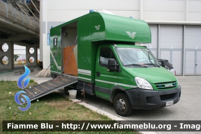 Iveco Daily IV serie
Corpo Forestale dello Stato
Reparto a Cavallo
CFS 891 AE
in esposizione a 
Emergency Expo 2015
Parole chiave: Iveco Daily_IVserie CFS891AE emergency_expo_2015