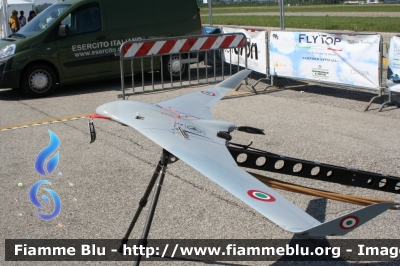 APR Bramor
Esercito Italiano
41° Reggimento Cordenons
in esposizione al
Roma Drone Show 2015
Parole chiave: APR Bramor roma_drone_show_2015