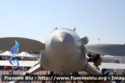 UAV MQ-1C Predator A+
Aeronautica Militare Italiana
28° Stormo
32-28
in esposizione al
Roma drone Show 2015
Parole chiave: UAV MQ-1C Predator A+ Roma_Drone_show_2015