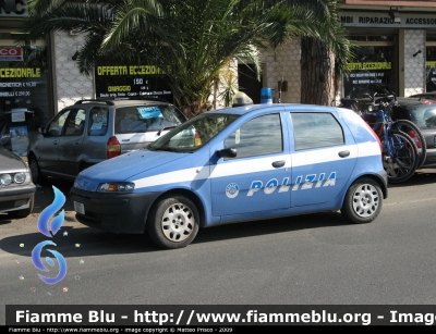 Fiat Punto II serie
Polizia di Stato
Polizia E8967
Parole chiave: fiat punto_IIserie poliziae8967