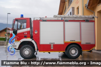 Iveco EuroCargo 135E23 4x4 I serie
Vigili del Fuoco
Unione distrettuale di Cles
Corpo Volontario di Coredo (TN)
allestito Fulmix
VF E57 TN
Parole chiave: Iveco EuroCargo_135E23_4x4_Iserie VFE57TN