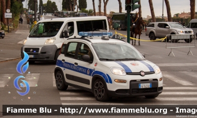 Fiat Nuova Panda 4x4 II serie
Polizia Roma Capitale
Allestimento Elevox
Codice Automezzo: 709
Polizia Locale YA 342 AS
Parole chiave: Fiat Nuova_Panda_4x4_IIserie PoliziaLocaleYA342AS