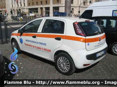 Fiat Punto Evo
Misericordia di Firenze (FI)
Trasporto Plasma e Organi
Allestita Orion
CODICE AUTOMEZZO: 110
Parole chiave: Fiat Punto_Evo