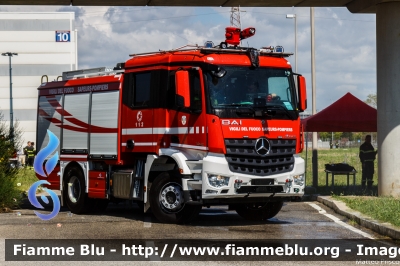 Mercedes-Benz Arocs 1832
Vigili del Fuoco
Corpo Permanente di Aosta
AutoPompaSerbatoio allestimento BAI
Parole chiave: Mercedes-Benz Arocs_1832