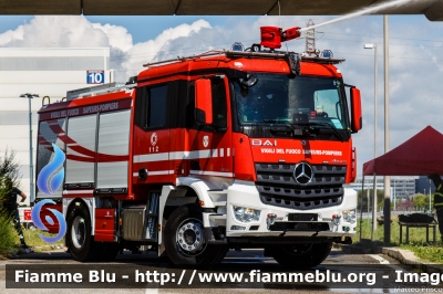 Mercedes-Benz Arocs 1832
Vigili del Fuoco
Corpo Permanente di Aosta
AutoPompaSerbatoio allestimento BAI
Parole chiave: Mercedes-Benz Arocs_1832