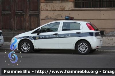 Fiat Grande Punto
Polizia Roma Capitale
Parole chiave: Fiat Grande_Punto