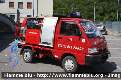 Piaggio Porter 4x4 II serie
Vigili del Fuoco
Unione Distrettuale di Trento
Corpo Volontario di Sopramonte (TN)
VF 0A9 TN
Parole chiave: Piaggio Porter_4x4_IIserie VF0A9TN