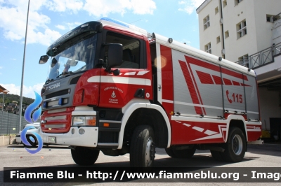 Scania P380 4x4 I serie
Vigili del Fuoco
Unione Distrettuale di Trento
Corpo Volontario di Sopramonte (TN)
AutoPompaSerbatoio allestimento Rosenbauer
VF 4D0 TN
Parole chiave: Scania P380_4x4_Iserie VF4D0TN