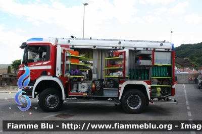 Scania P380 4x4 I serie
Vigili del Fuoco
Unione Distrettuale di Trento
Corpo Volontario di Sopramonte (TN)
AutoPompaSerbatoio allestimento Rosenbauer
VF 4D0 TN
Parole chiave: Scania P380_4x4_Iserie VF4D0TN