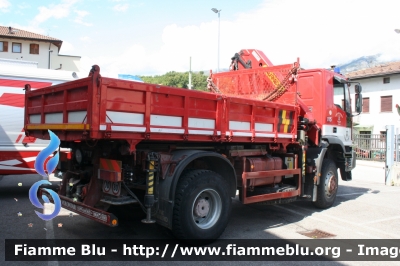 Iveco EuroTrakker 190E34 4x4
Vigili del Fuoco
Unione Distrettuale di Trento
Corpo Volontario di Sopramonte (TN)
VF F55 TN
Parole chiave: Iveco EuroTrakker_190E34_4x4 VFF55TN