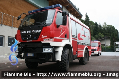 Mercedes-Benz Unimog U20
Vigili del Fuoco
Distretto di Trento
Corpo Volontario di Romagnano (TN)
allestimento Rosenbauer-Brandshutz
VF 9H5 TN
Parole chiave: Mercedes-Benz Unimog_U20 VF9H5TN