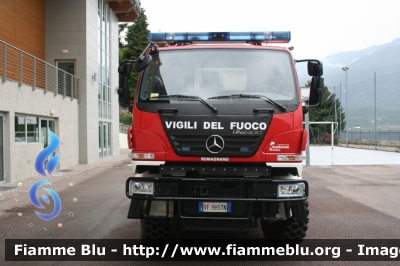 Mercedes-Benz Unimog U20
Vigili del Fuoco
Distretto di Trento
Corpo Volontario di Romagnano (TN)
allestimento Rosenbauer-Brandshutz
VF 9H5 TN
Parole chiave: Mercedes-Benz Unimog_U20 VF9H5TN