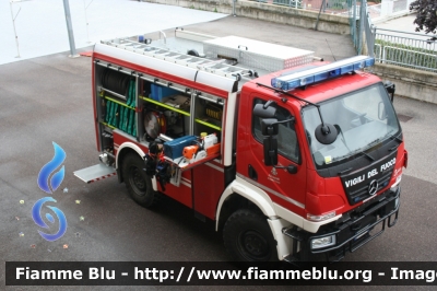 Mercedes-Benz Unimog U20
Vigili del Fuoco
Distretto di Trento
Corpo Volontario di Romagnano (TN)
allestimento Rosenbauer-Brandshutz
VF 9H5 TN
Parole chiave: Mercedes-Benz Unimog _U20 VF9H5TN