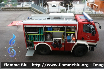 Mercedes-Benz Unimog U20
Vigili del Fuoco
Distretto di Trento
Corpo Volontario di Romagnano (TN)
allestimento Rosenbauer-Brandshutz
VF 9H5 TN
Parole chiave: Mercedes-Benz Unimog _U20 VF9H5TN