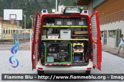 Volkswagen Crafter I serie restyle
Vigili del Fuoco
Distretto di Trento
Corpo Volontario di Romagnano (TN)
VF 1J2 TN
Parole chiave: Volkswagen Crafter_Iserie_restyle VF1J2TN