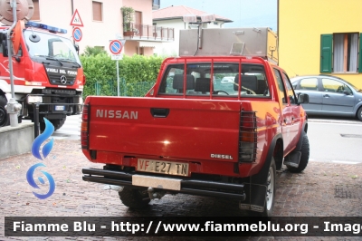 Nissan Navara I serie
Vigili del Fuoco
Distretto di Trento
Corpo Volontario di Romagnano (TN)
VF E27 TN
Parole chiave: Nissan Navara_Iserie VFE27TN