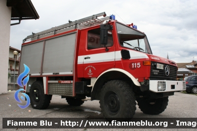 Mercedes-Benz Unimog U1650
Vigili del Fuoco
Unione Distrettuale di Fondo
Corpo Volontario di Romeno (TN)
VF D87 TN
Parole chiave: Mercedes-Benz Unimog_U1650 VFD87TN