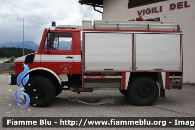 Mercedes-Benz Unimog U1650
Vigili del Fuoco
Unione Distrettuale di Fondo
Corpo Volontario di Romeno (TN)
VF D87 TN
Parole chiave: Mercedes-Benz Unimog_U1650 VFD87TN