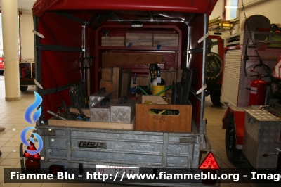 Carrello
Vigili del Fuoco
Unione Distrettuale di Fondo
Corpo Volontario di Dambel (TN)
VFr S21 TN
Parole chiave: Carrello VFrS21TN