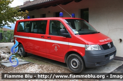 Volkswagen Transporter T5
Vigili del Fuoco
Unione Distrettuale di Fondo
Corpo Volontario di Revò (TN)
VF 2A0 TN
Parole chiave: Volkswagen Transporter_T5 VF2A0TN