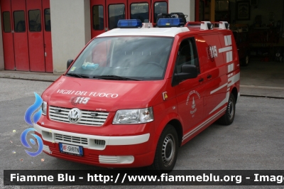 Volkswagen Transporter T5
Vigili del Fuoco
Unione Distrettuale di Fondo
Corpo Volontario di Revò (TN)
allestimento Mobiltec-Fahrzeugbau
VF 5H8 TN
Parole chiave: Volkswagen Transporter_T5 VF5H8TN