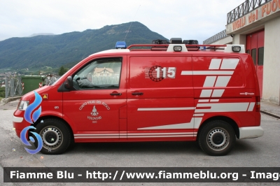 Volkswagen Transporter T5
Vigili del Fuoco
Unione Distrettuale di Fondo
Corpo Volontario di Revò (TN)
allestimento Mobiltec-Fahrzeugbau
VF 5H8 TN
Parole chiave: Volkswagen Transporter_T5 VF5H8TN