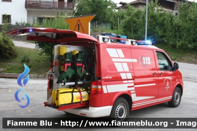 Volkswagen Transporter T5
Vigili del Fuoco
Unione Distrettuale di Fondo
Corpo Volontario di Revò (TN)
allestimento Mobiltec-Fahrzeugbau
VF 5H8 TN
Parole chiave: Volkswagen Transporter_T5 VF5H8TN