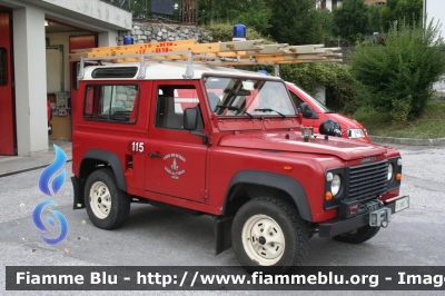 Land Rover Defender 90
Vigili del Fuoco
Unione Distrettuale di Fondo
Corpo Volontario di Revò (TN)
VF H80 TN
Parole chiave: Land_Rover Defender_90 VFH80TN