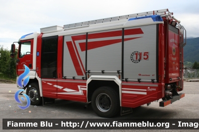 Man TGM 18.340 4x4 II serie
Vigili del Fuoco
Unione Distrettuale di Fondo
Corpo Volontario di Revò (TN)
Allestimento Rosenbauer
VF 7E5 TN
Parole chiave: Man TGM_18.340_4x4_IIserie VF7E5TN