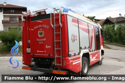 Man TGM 18.340 4x4 II serie
Vigili del Fuoco
Unione Distrettuale di Fondo
Corpo Volontario di Revò (TN)
Allestimento Rosenbauer
VF 7E5 TN
Parole chiave: Man TGM_18.340_4x4_IIserie VF7E5TN