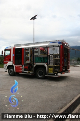 Man TGM 18.340 4x4 II serie
Vigili del Fuoco
Unione Distrettuale di Fondo
Corpo Volontario di Revò (TN)
Allestimento Rosenbauer
VF 7E5 TN
Parole chiave: Man TGM_18.340_4x4_IIserie VF7E5TN