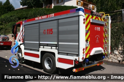 Iveco EuroCargo 150E30 4x4 III serie
Vigili del Fuoco
Unione Distrettuale di Fondo
Corpo Volontario di Ruffrè Mendola (TN)
Allestimento Magirus
VF 7E8 TN
Parole chiave: Iveco EuroCargo_150E30_4x4_IIIserie VF7E8TN