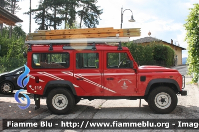 Land Rover Defender 110
Vigili del Fuoco
Unione Distrettuale di Fondo
Corpo Volontario di Sanzeno (TN)
VF 2E3 TN
Parole chiave: Land_Rover Defender_110 VF2E3TN