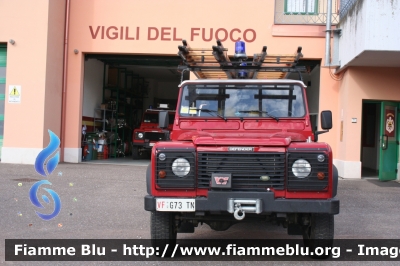 Land Rover Defender 90
Vigili del Fuoco
Unione Distrettuale di Fondo
Corpo Volontario di Don (TN)
Allestimento Brandshutz
VF G73 TN
Parole chiave: Land_Rover Defender_90 VFG73TN