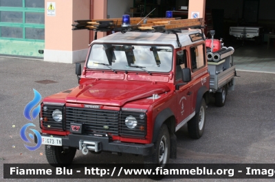 Land Rover Defender 90
Vigili del Fuoco
Unione Distrettuale di Fondo
Corpo Volontario di Don (TN)
Allestimento Brandshutz
VF G73 TN
Parole chiave: Land_Rover Defender_90 VFG73TN