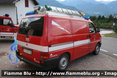 Volkswagen Transporter T4 Syncro
Vigili del Fuoco
Distretto di Fondo
Corpo Volonatrio di Malgolo (TN)
Allestimento Brandshutz
VF E75 TN
Parole chiave: Volkswagen Transporter_T4_Syncro VFE75TN