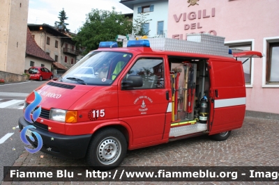 Volkswagen Transporter T4 Syncro
Vigili del Fuoco
Distretto di Fondo
Corpo Volonatrio di Malgolo (TN)
Allestimento Brandshutz
VF E75 TN
Parole chiave: Volkswagen Transporter_T4_Syncro VFE75TN